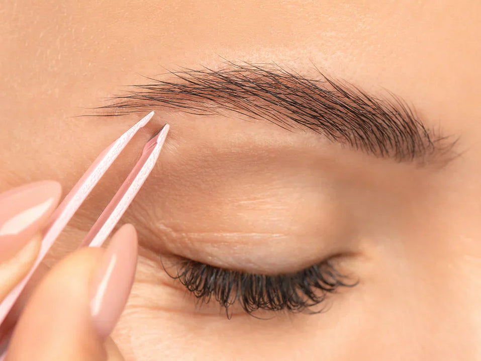 Jak uratować nadmiernie wydepilowane brwi?