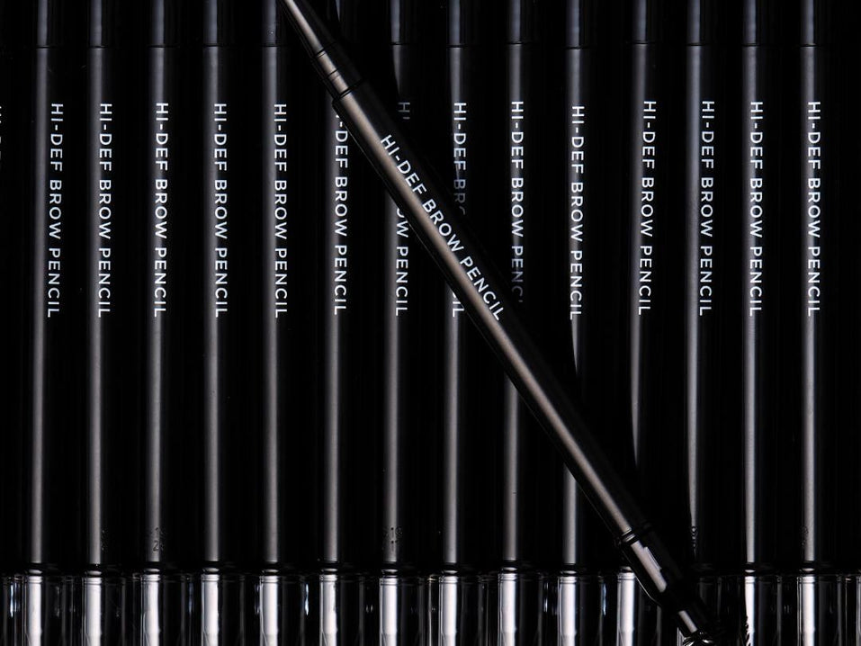 Hi-Def Brow Pencil: kredka do brwi, o której robi się głośno