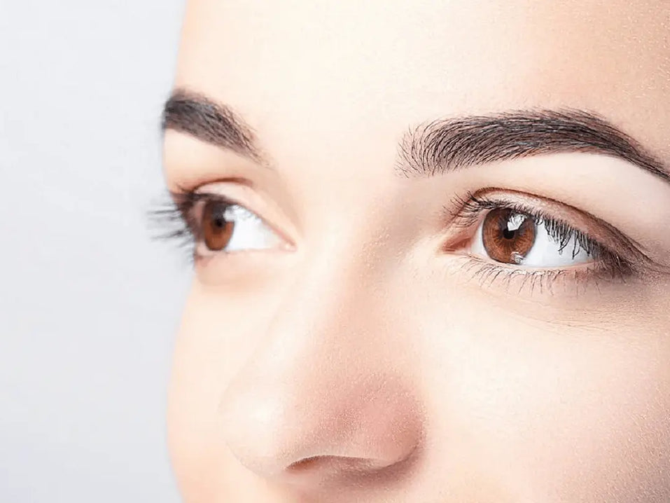 Jakie błędy popełniasz, stosując odżywkę do rzęs? Nawet jeśli robisz to od lat