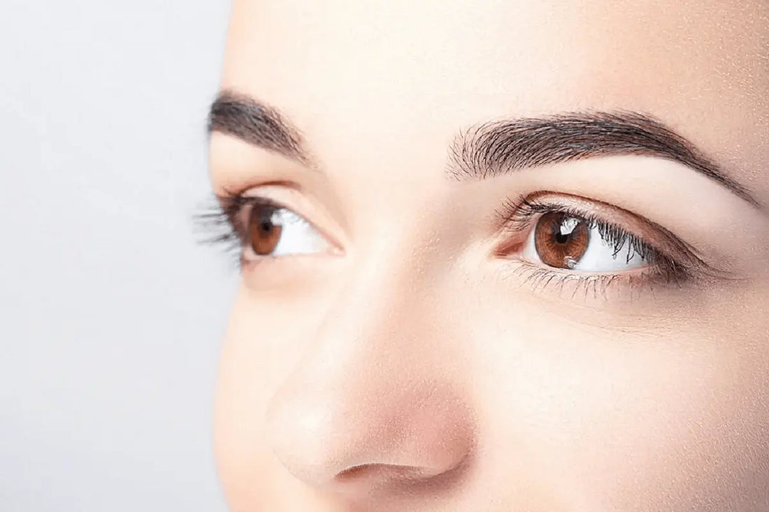 Jakie błędy popełniasz, stosując odżywkę do rzęs? Nawet jeśli robisz to od lat